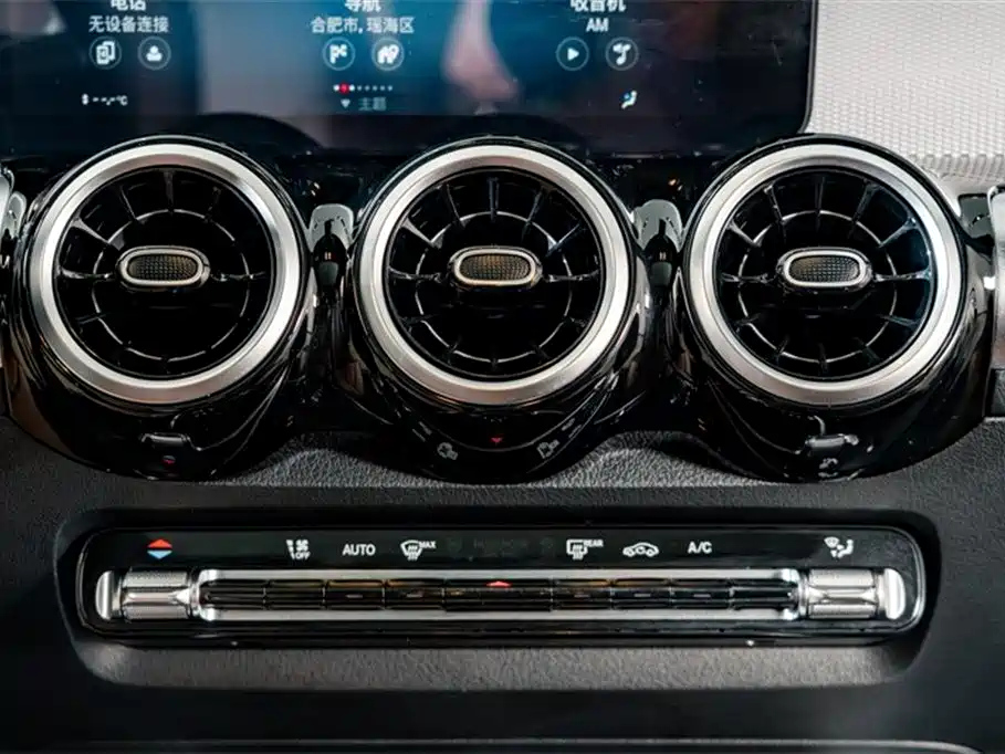 MERCEDES BENZ GLB 2023