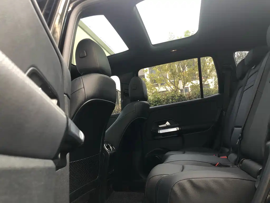 MERCEDES BENZ GLB 2022