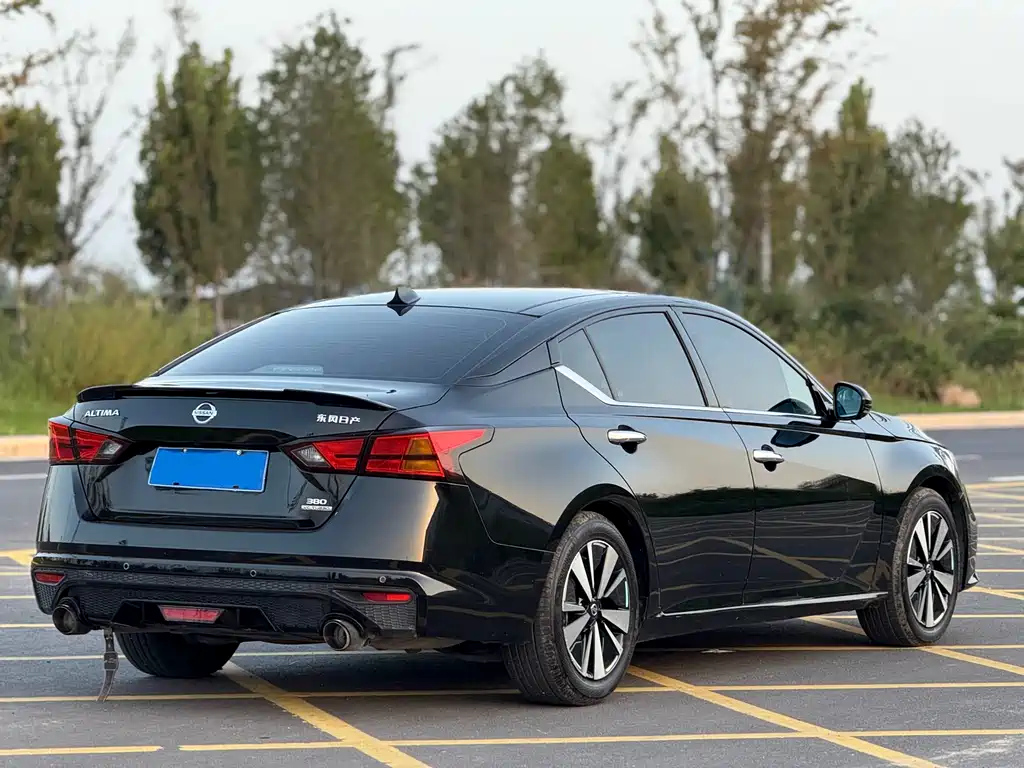 NISSAN TEANA 2022