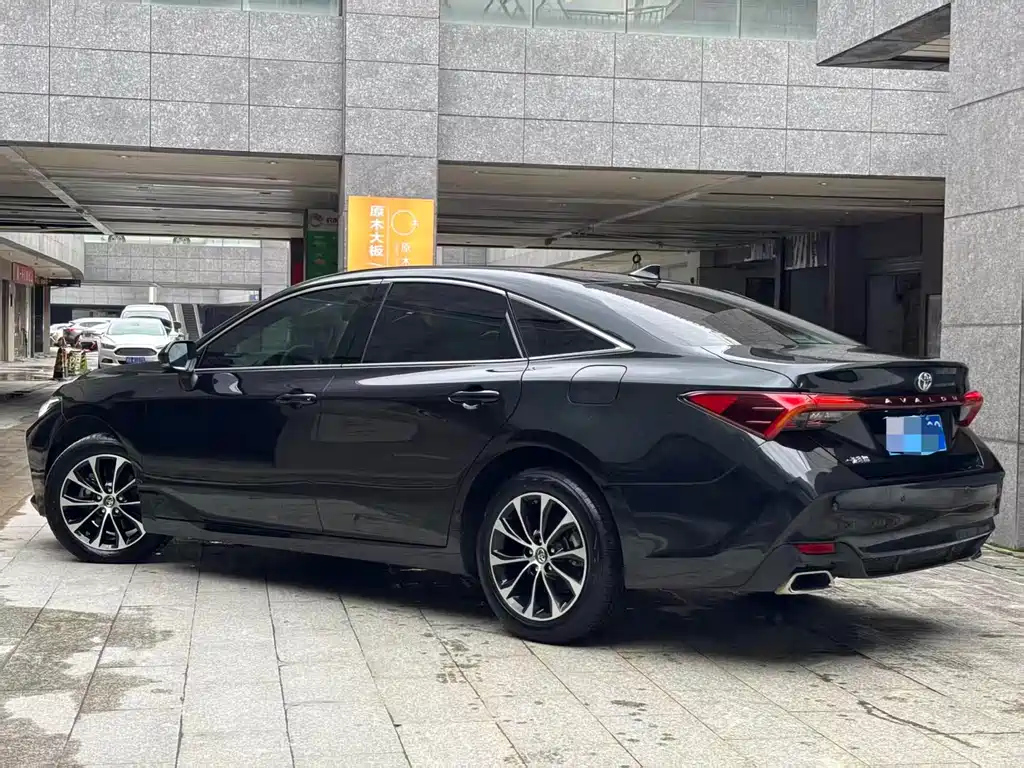 TOYOTA AVALON 2023
