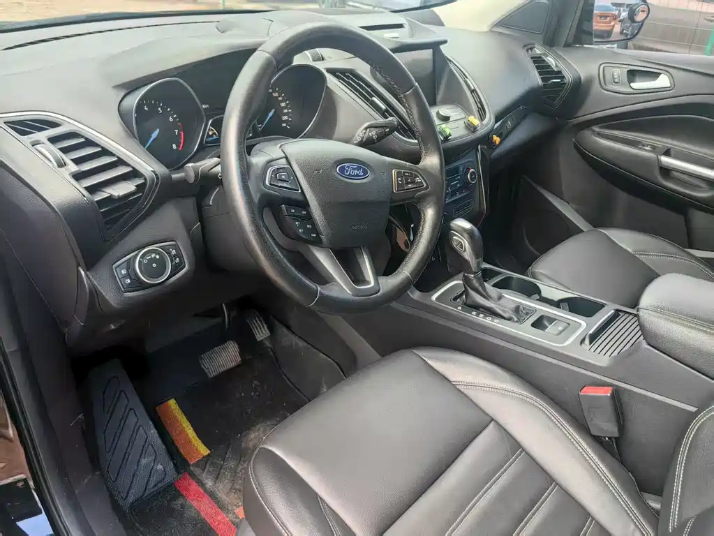 FORD ESCAPE 2018