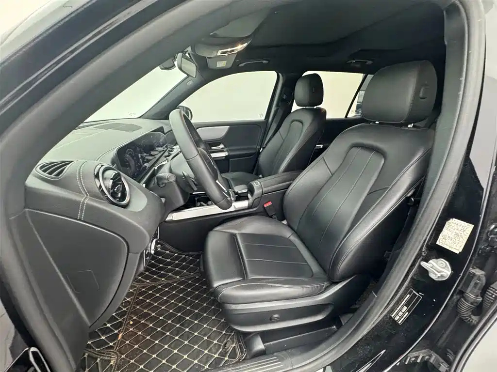 MERCEDES BENZ GLB 2021