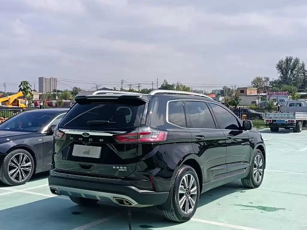 FORD EDGE 2021