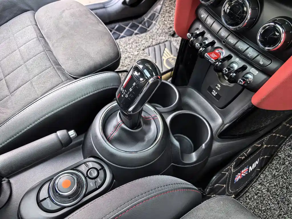 MINI JCW 2020