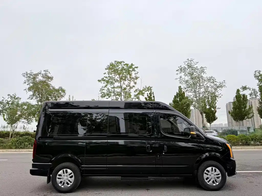 SAIC MAXUS V80 NEW JOURNEY 2025