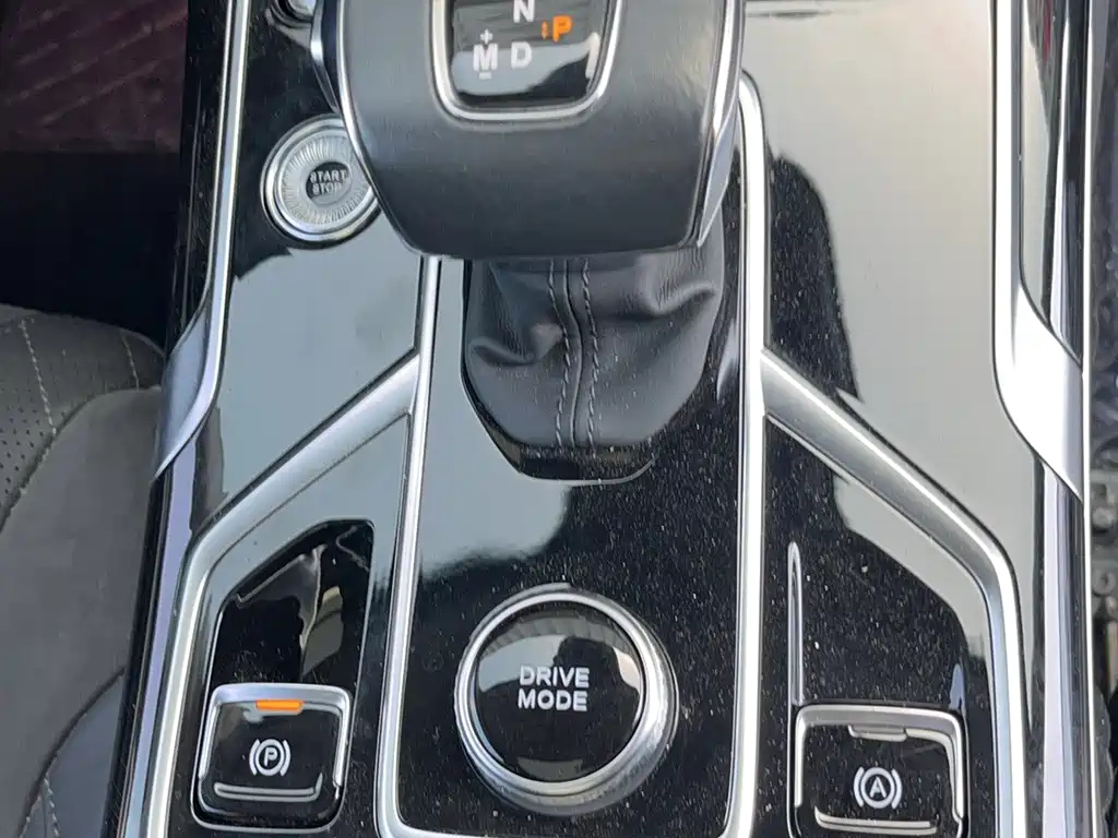 HONGQI HS5 2023