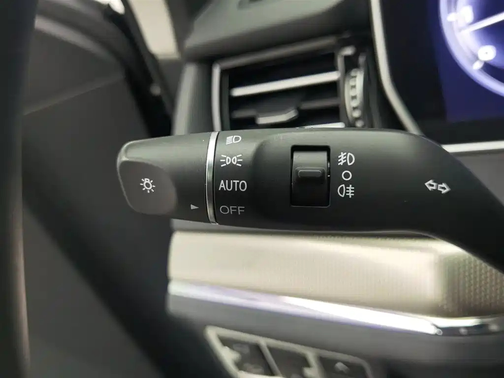 HONGQI HS5 2022