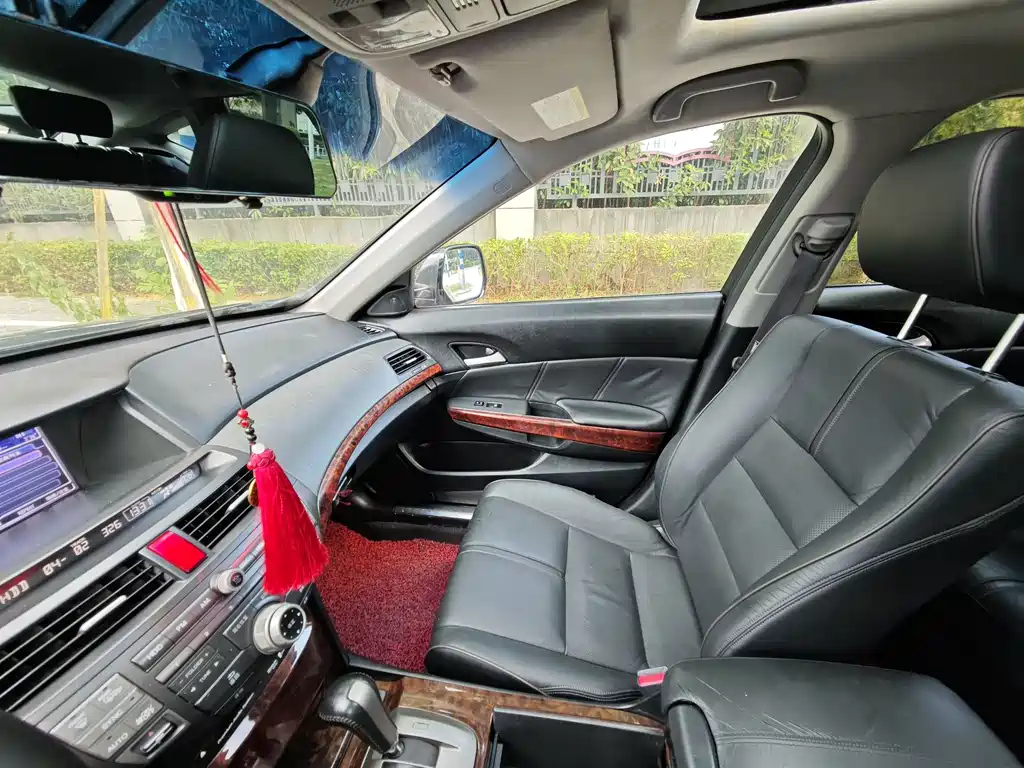 HONDA CROSSTOUR 2011