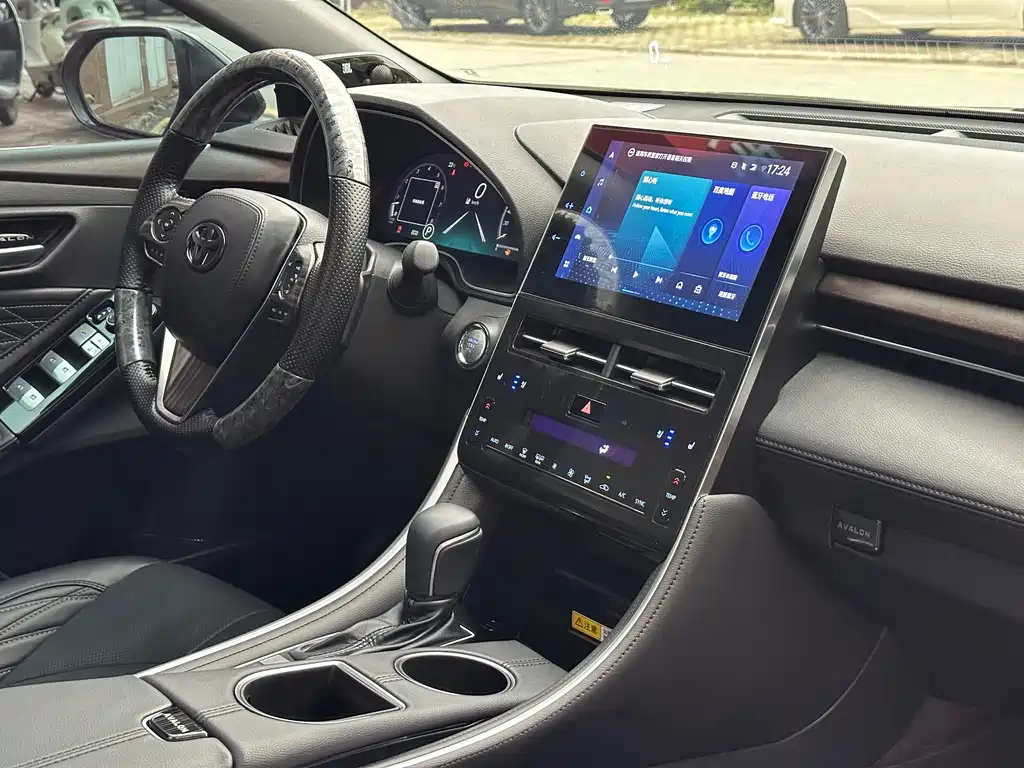 TOYOTA AVALON 2024