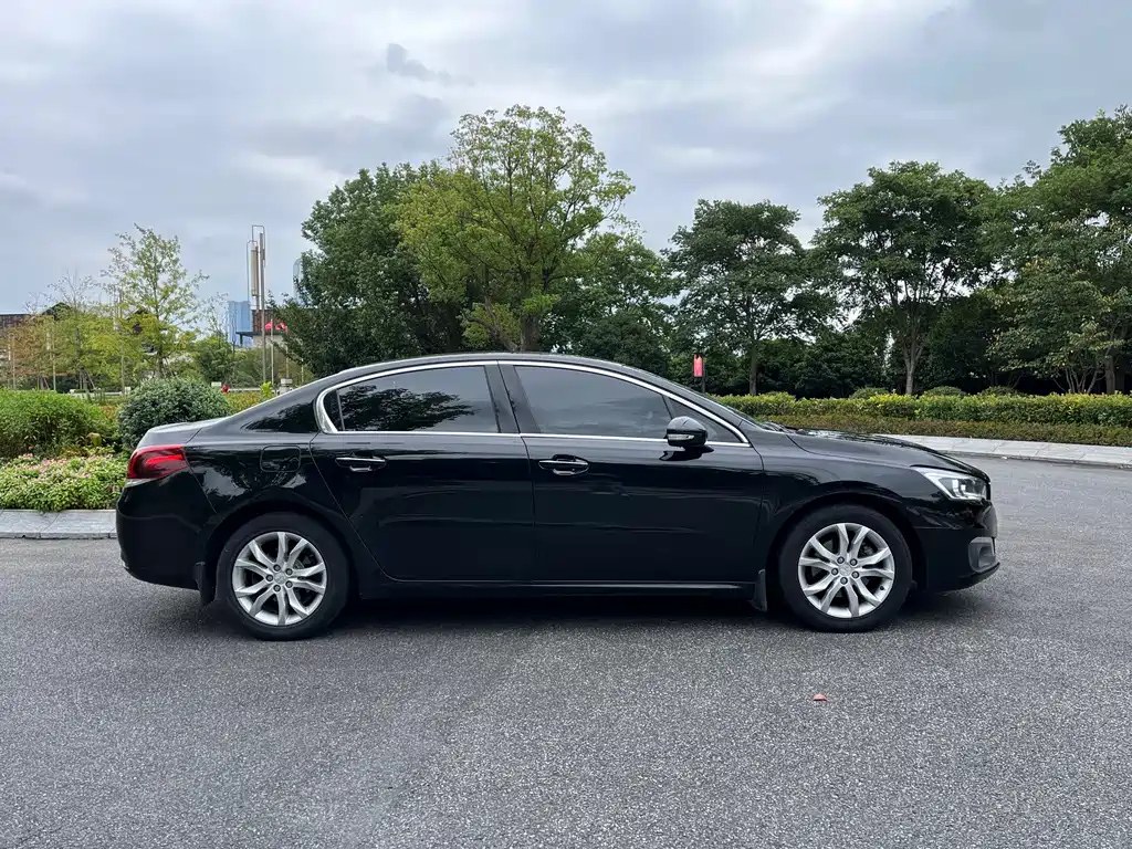 PEUGEOT 508 2015