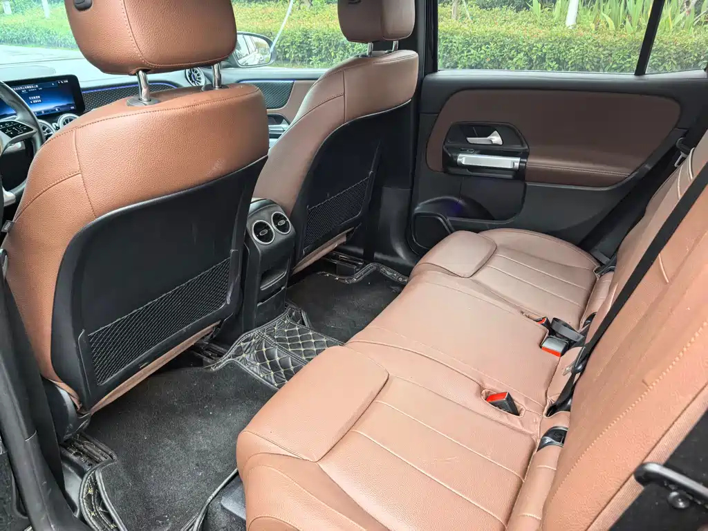 MERCEDES BENZ GLB 2024