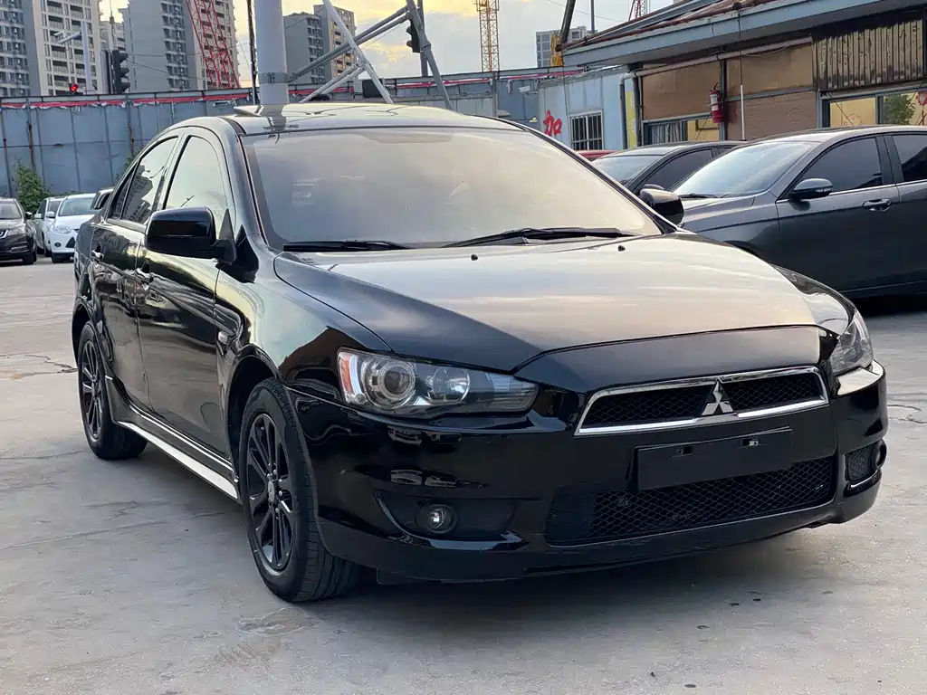 MITSUBISHI LANCER EX 2012
