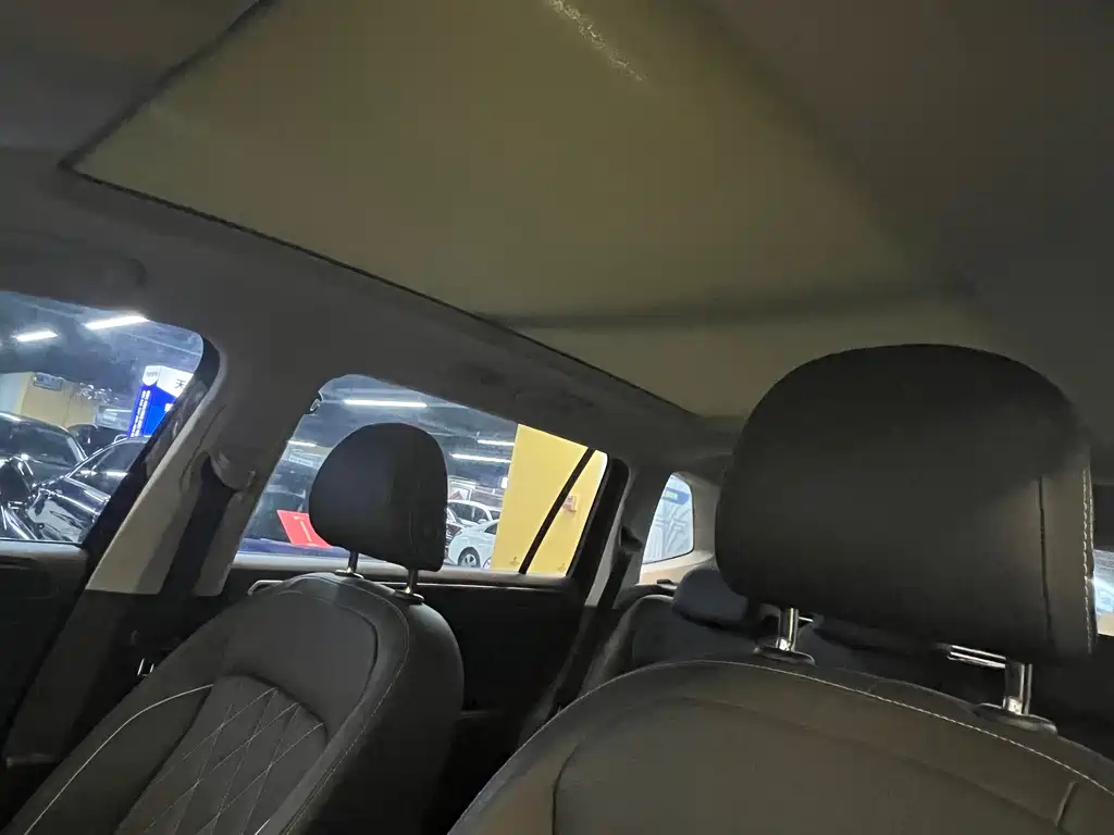 VOLKSWAGEN TIGUAN L 2023