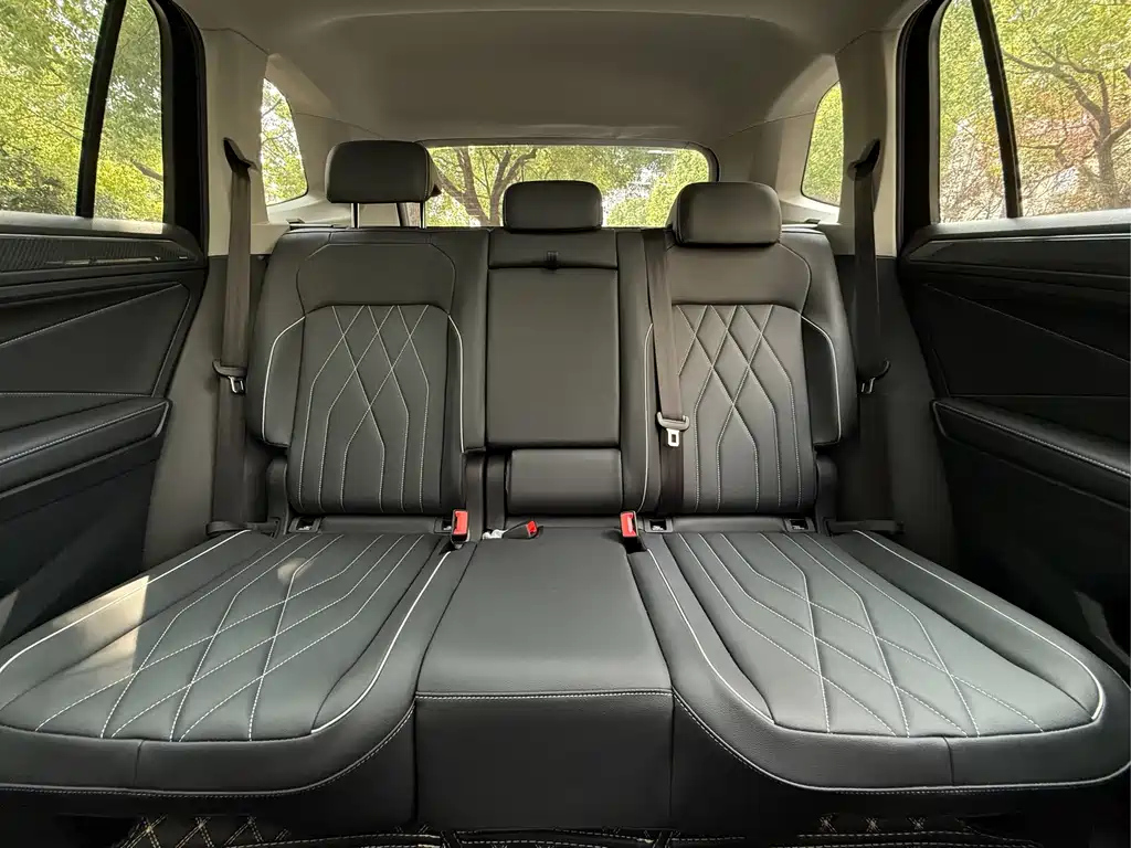 VOLKSWAGEN TIGUAN L 2024