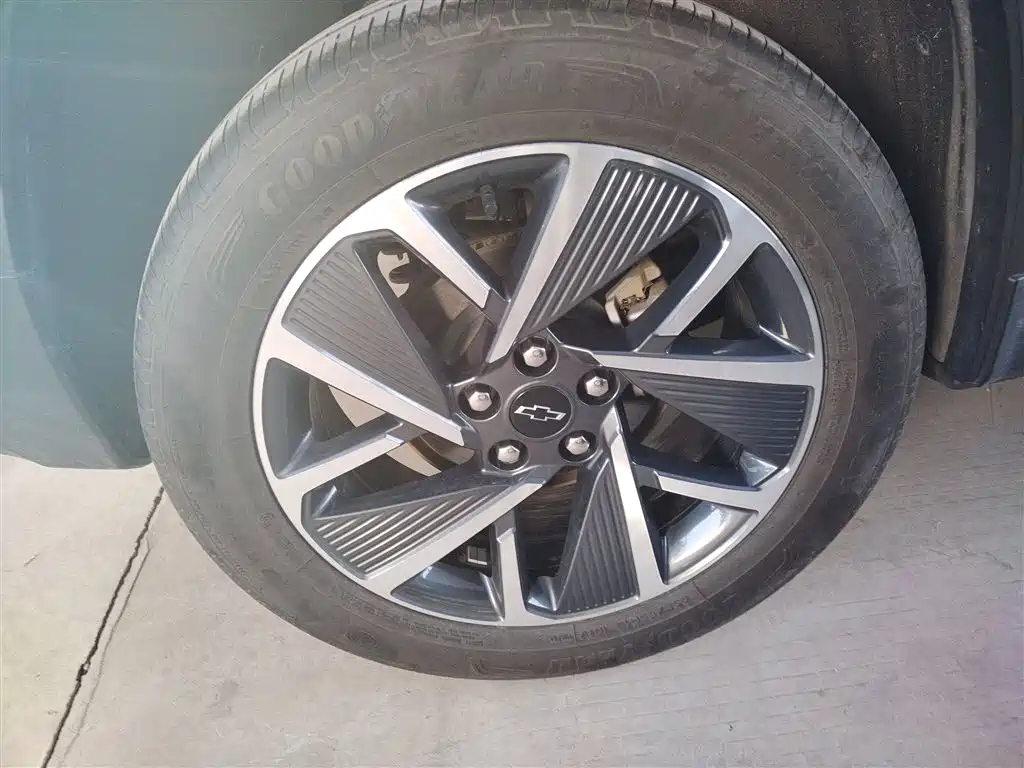 CHEVROLET EXPLORER PLUS 2025