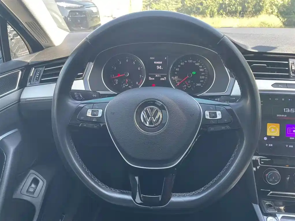 VOLKSWAGEN MAGOTAN 2017