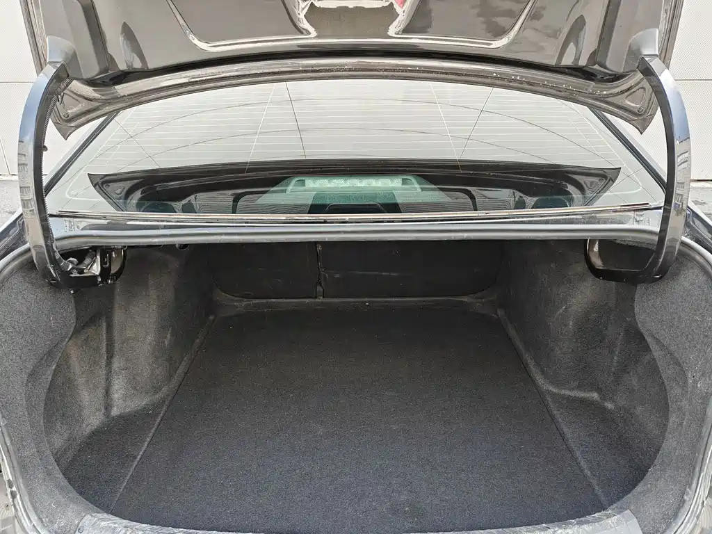 VOLKSWAGEN SAGITAR 2019