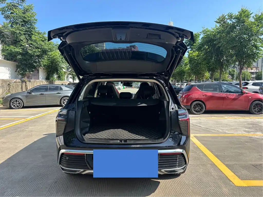 HONGQI HS3 2023
