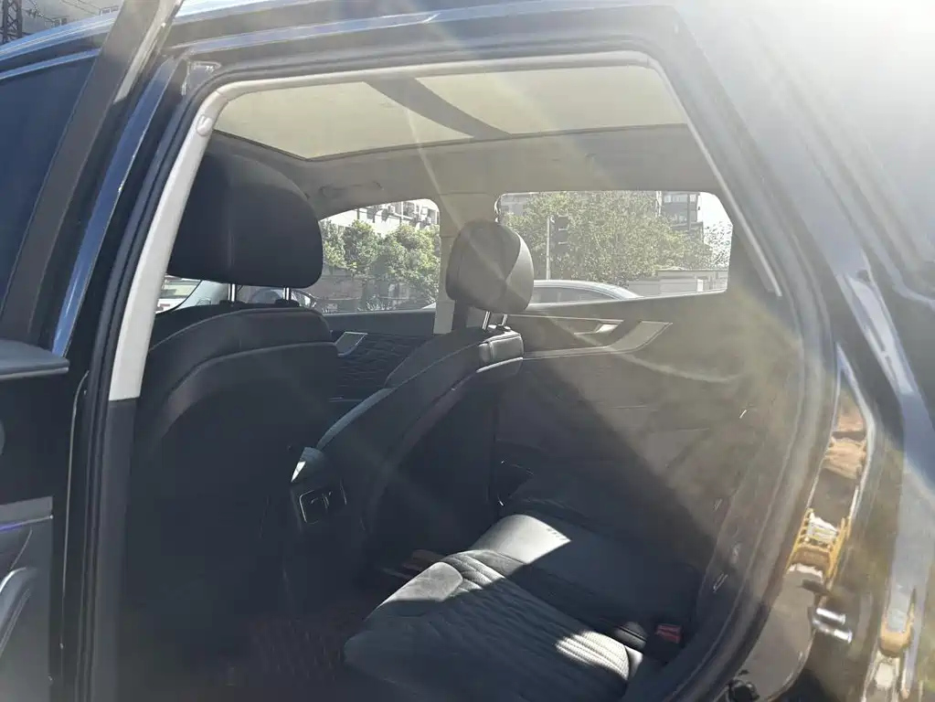 HONGQI HS5 2022