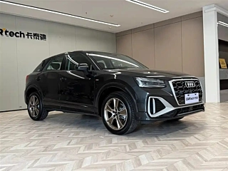 AUDI Q2L 2025