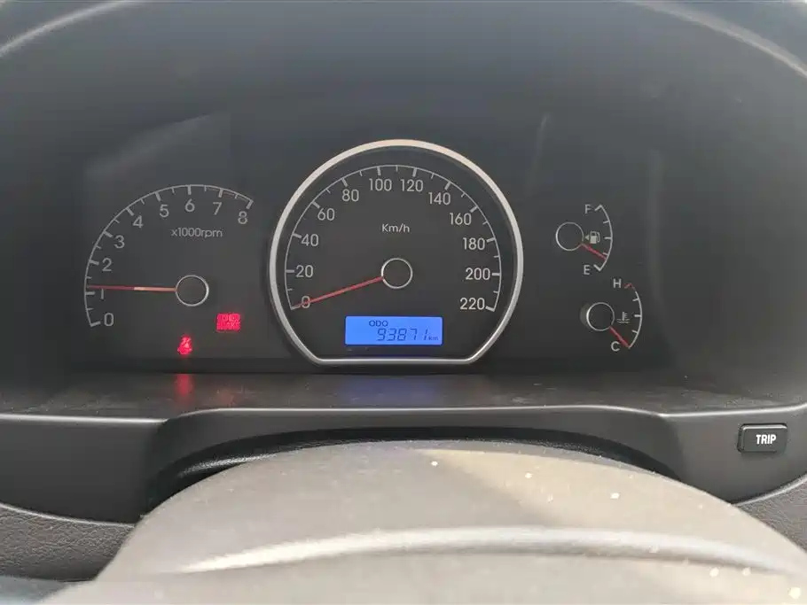 HYUNDAI CELESTA 2015