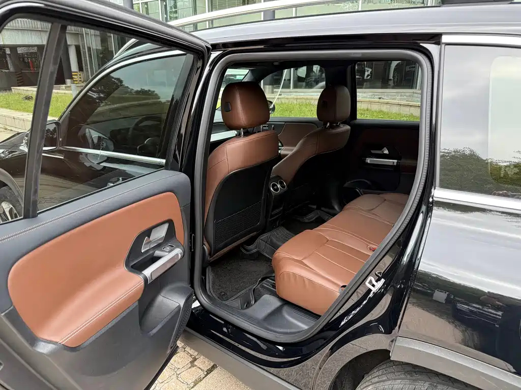 MERCEDES BENZ GLB 2023