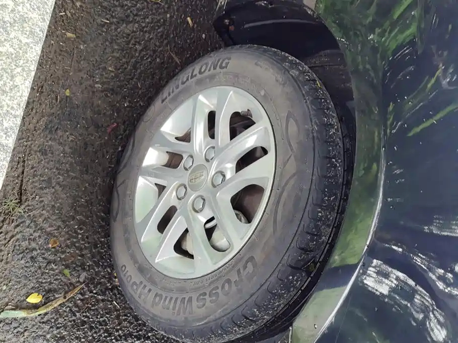 GEELY AUTO EMGRAND 2016