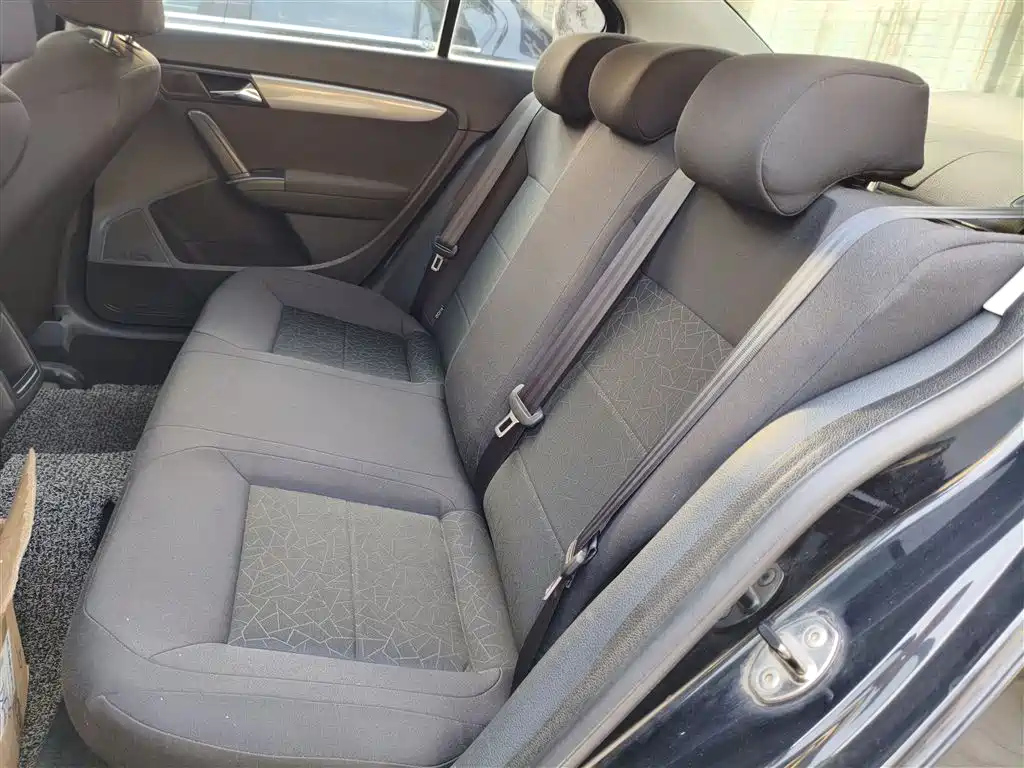 VOLKSWAGEN LAVIDA 2013