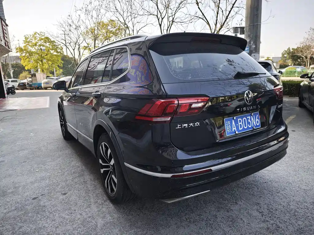 VOLKSWAGEN TIGUAN L 2021