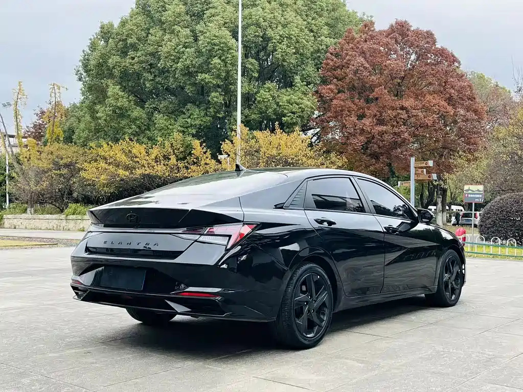 HYUNDAI ELANTRA 2022
