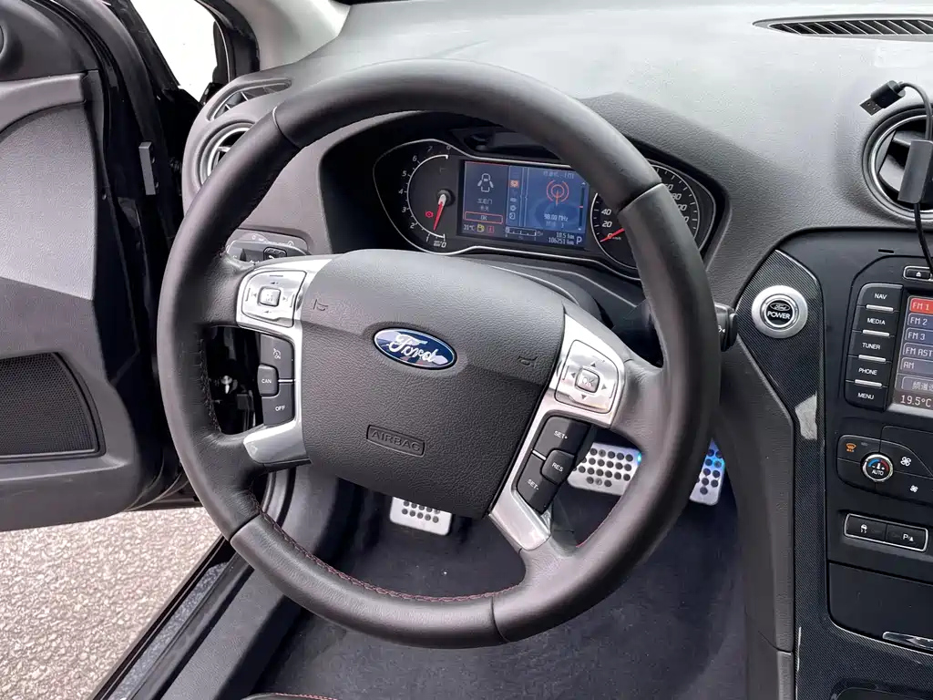 FORD MONDEO - WINNER 2012