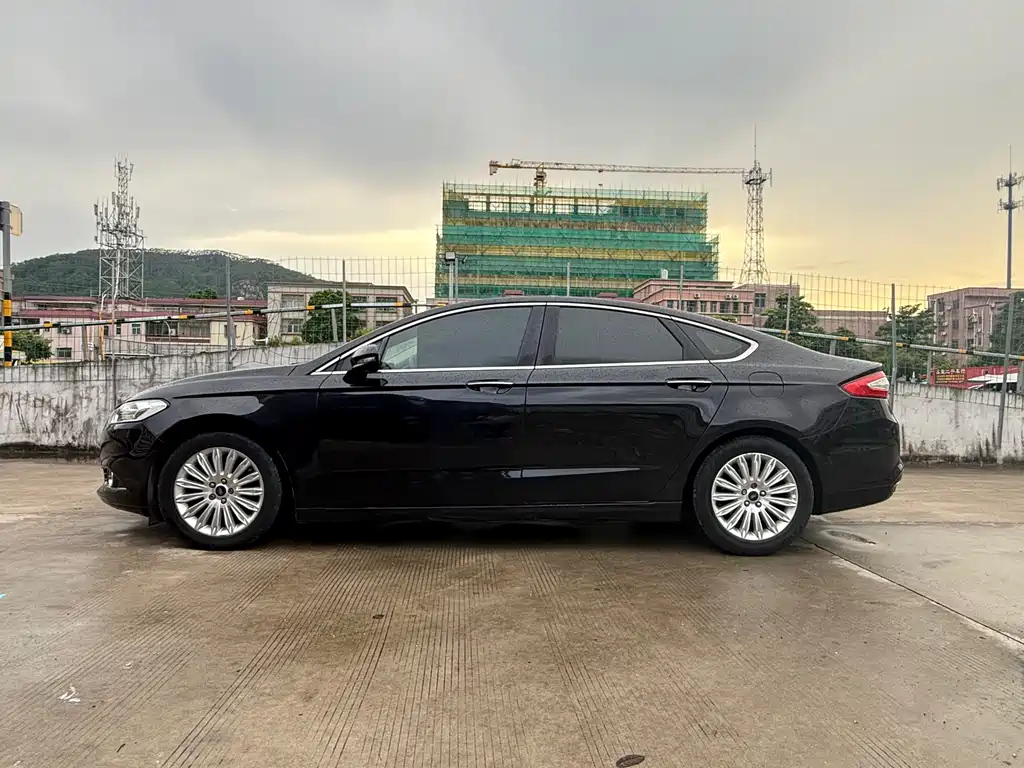 FORD MONDEO 2014