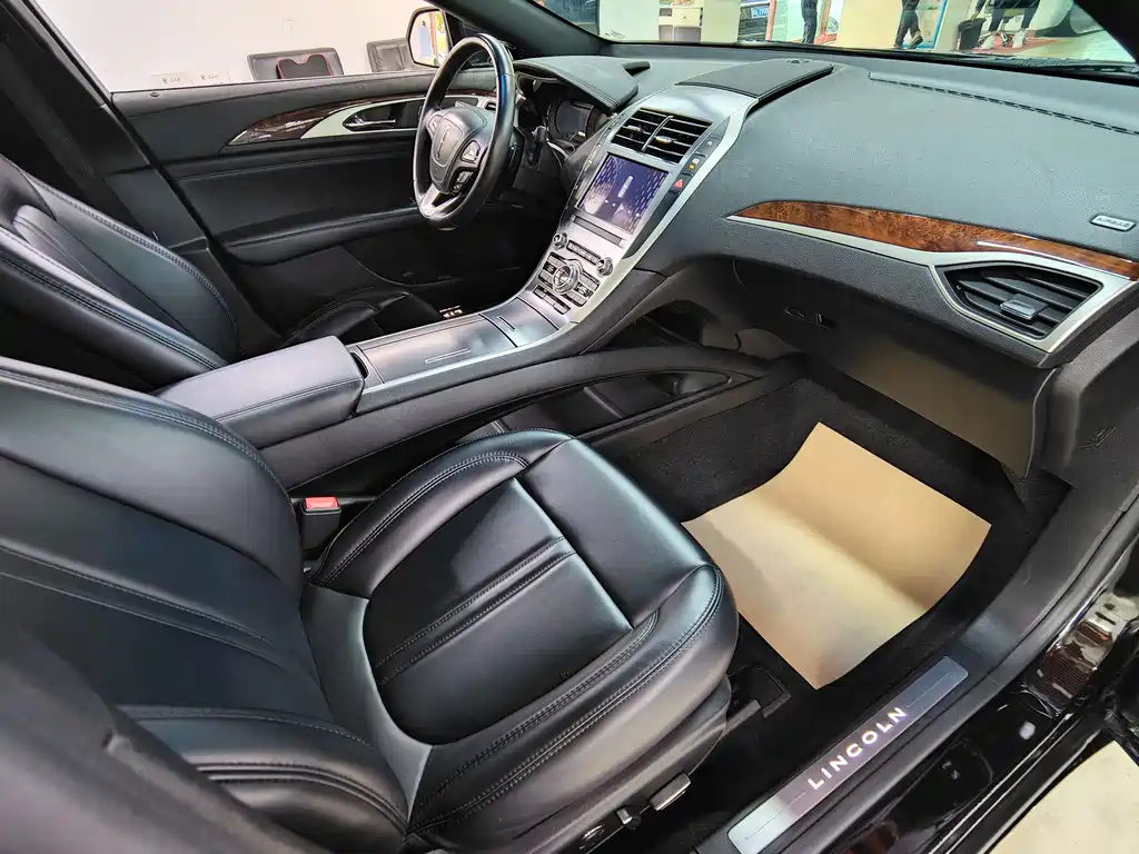 LINCOLN MKZ 2020