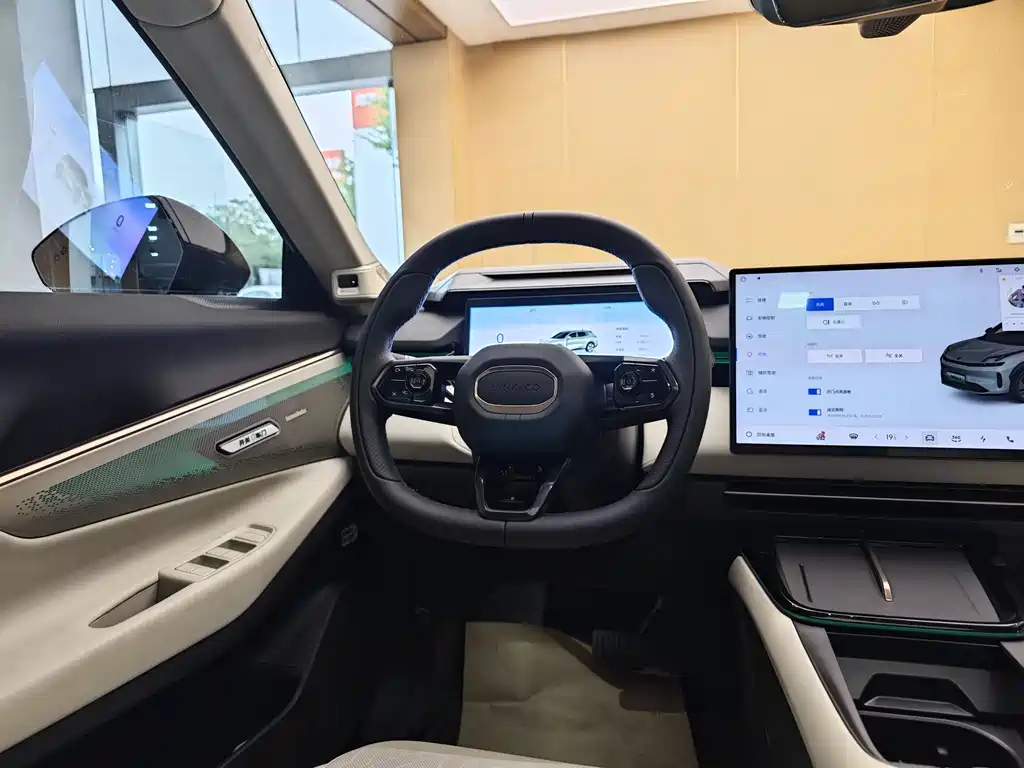 LYNK&CO 08 NEW ENERGY 2025