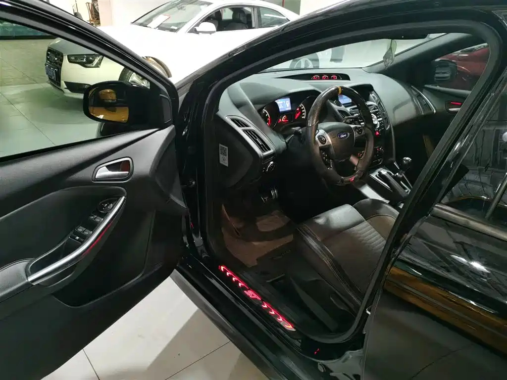 FORD FOCUS IMPORT 2015