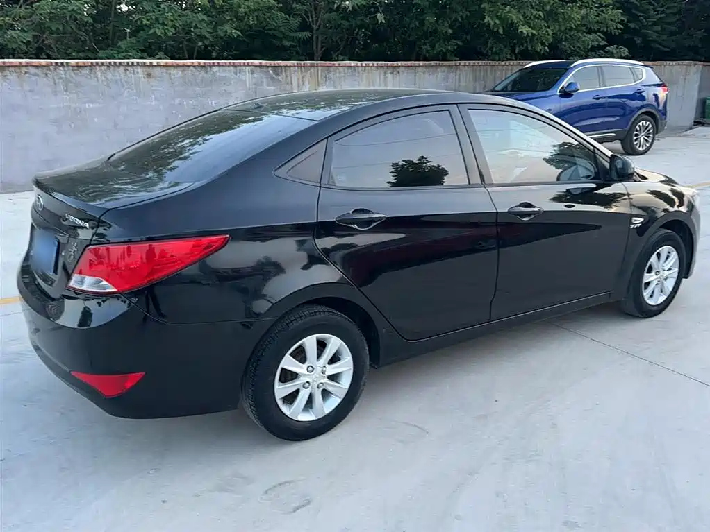 HYUNDAI RENA 2014