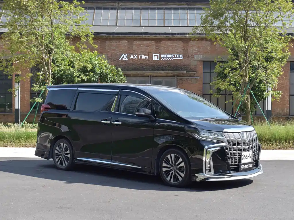 TOYOTA ALPHARD 2018