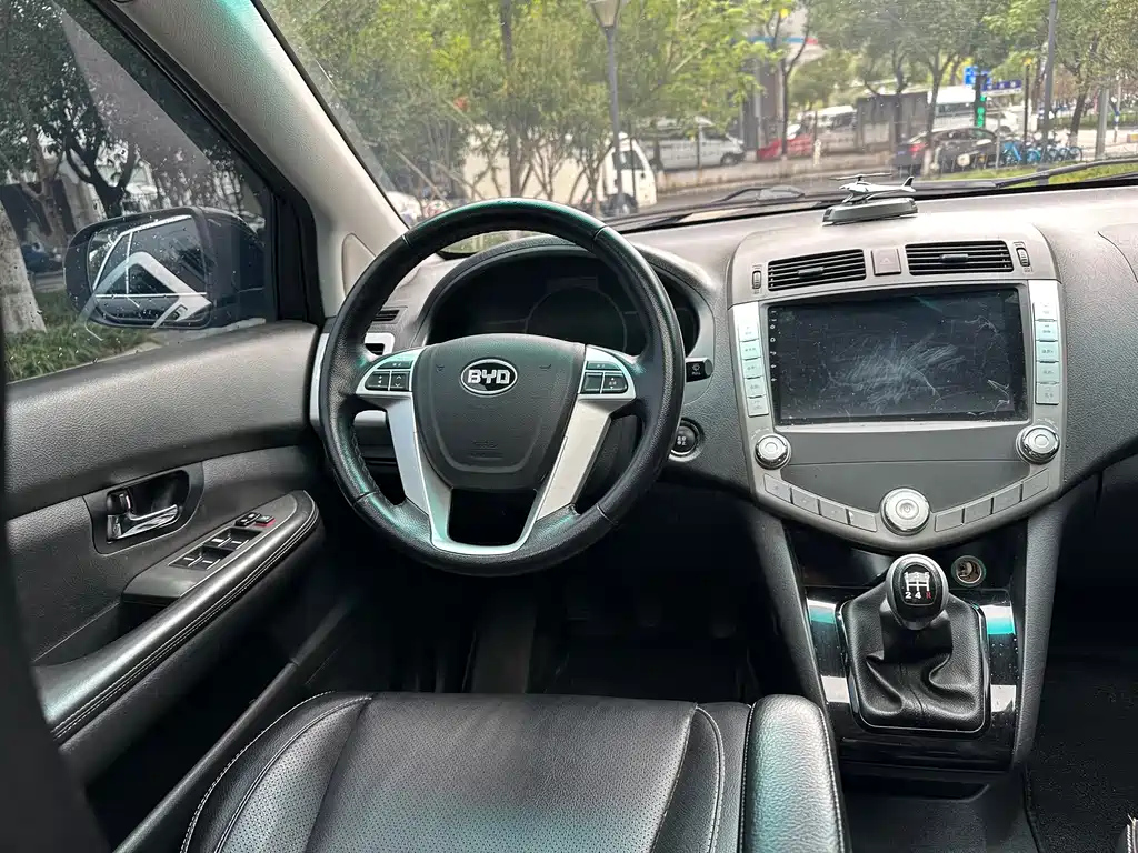 BYD S6 2014