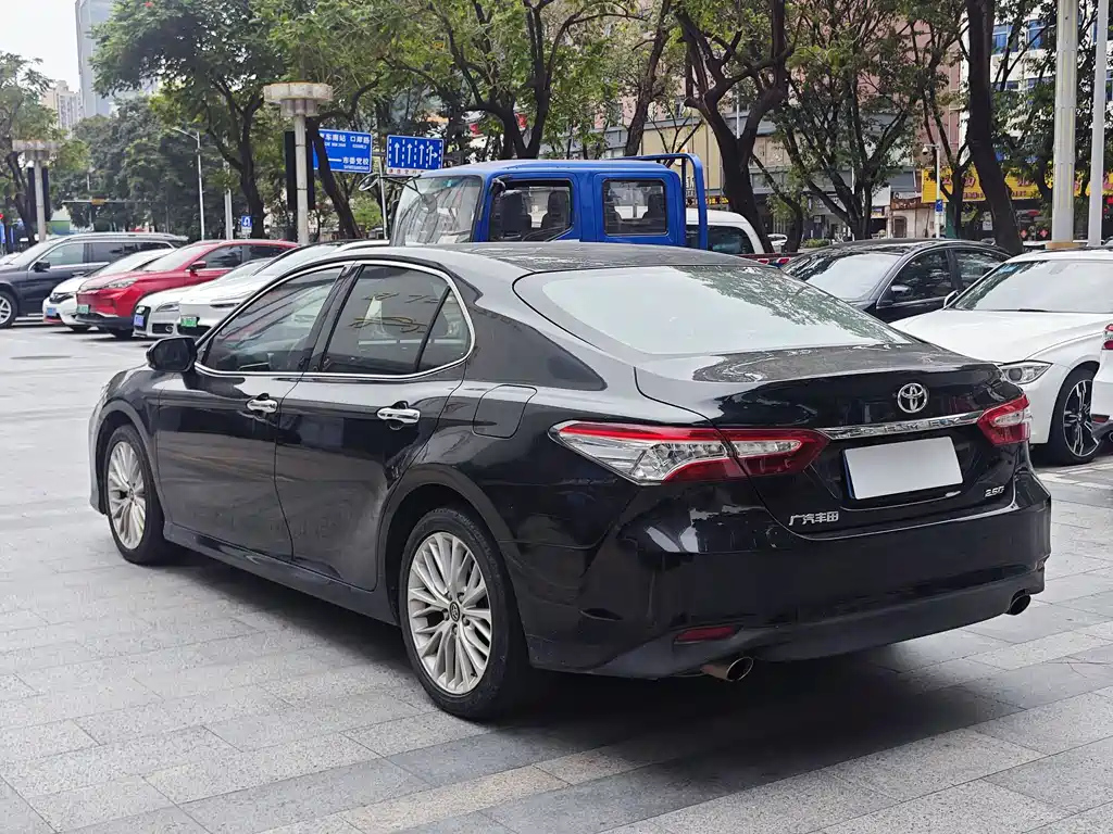 TOYOTA CAMRY 2020