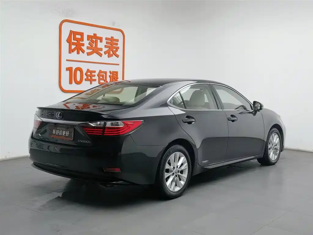 LEXUS ES 2015