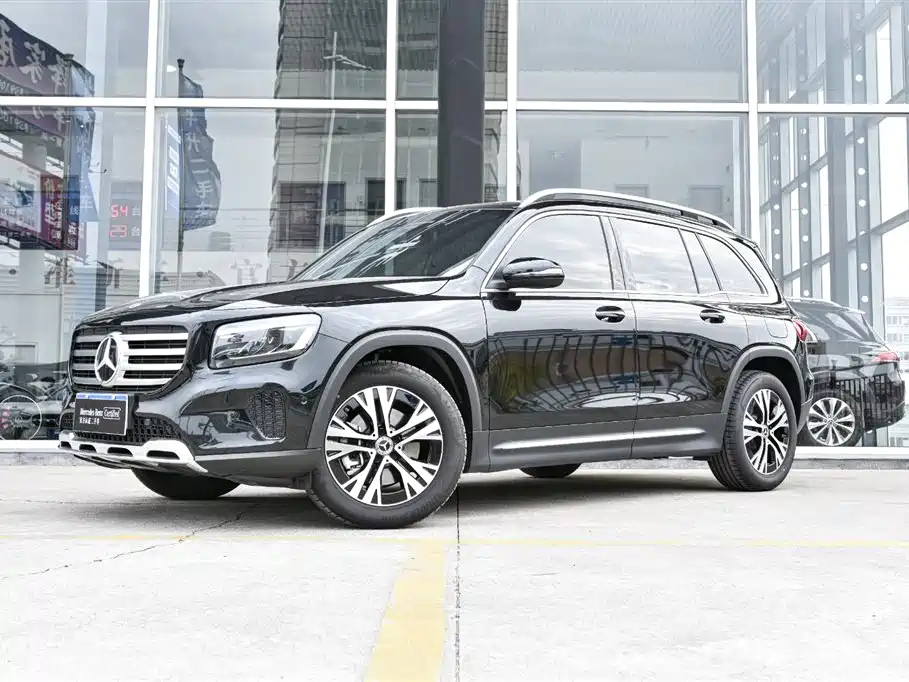 MERCEDES BENZ GLB 2024