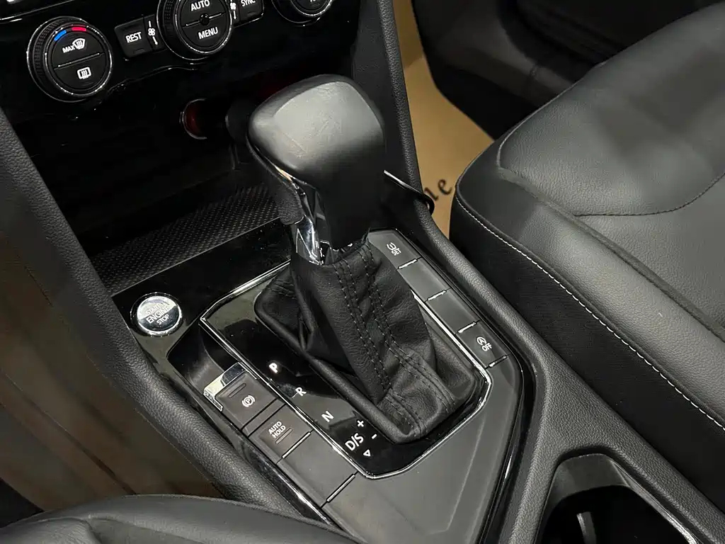 VOLKSWAGEN TIGUAN L 2018