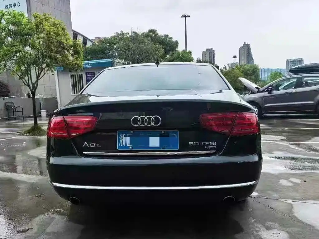 AUDI A8 2013