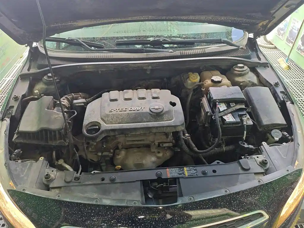 CHEVROLET CRUZE 2015