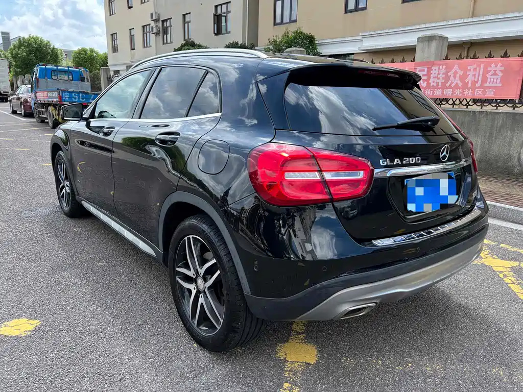 MERCEDES BENZ GLA 2016