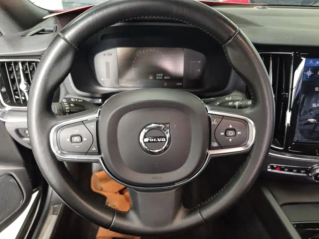 VOLVO S60 2022