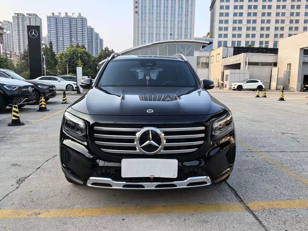 MERCEDES BENZ GLB 2024
