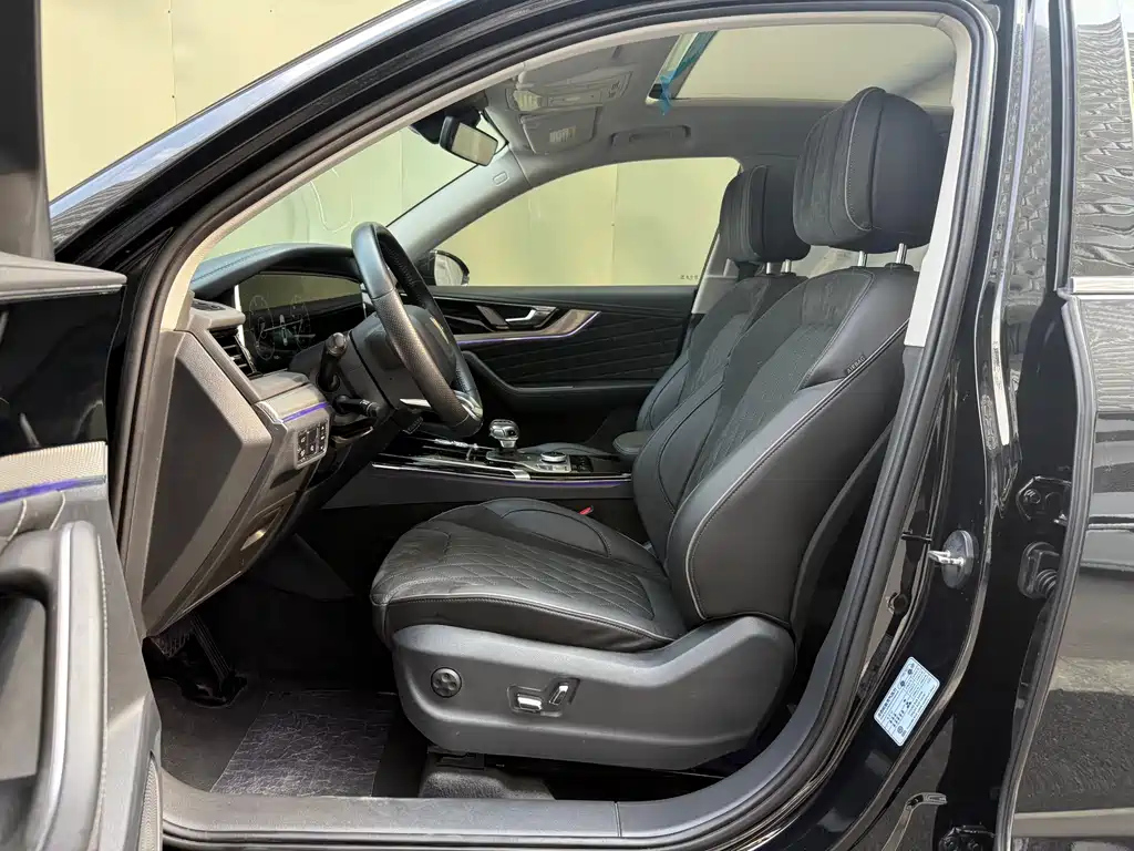 HONGQI HS5 2020