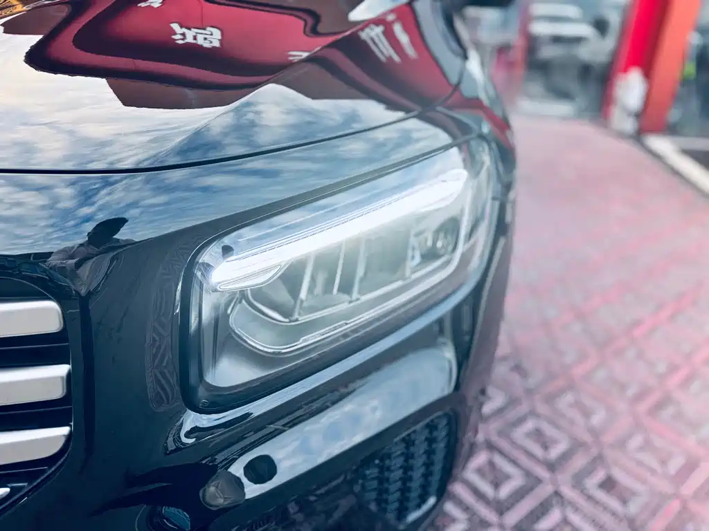 MERCEDES BENZ GLB 2024