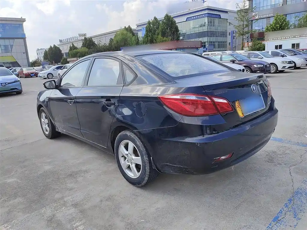CHANGAN EADO 2014